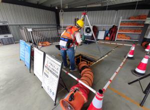 ���޿ռ�������ҵ��֤�ϸ�