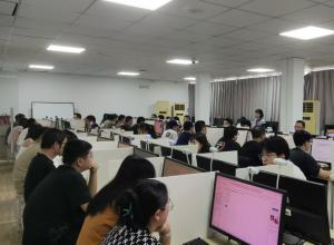 �������˿�֤���о�ҵ���б���